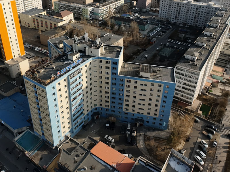 Орон сууцны фасад засварын ажил дууслаа